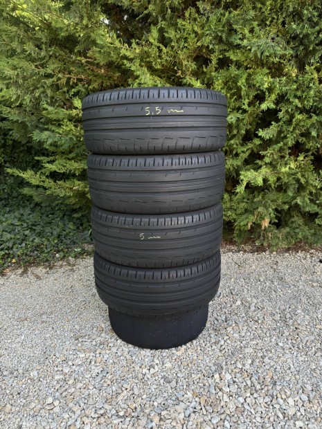 Eladó Dunlop 245/45 R18 nyári gumi 4db!