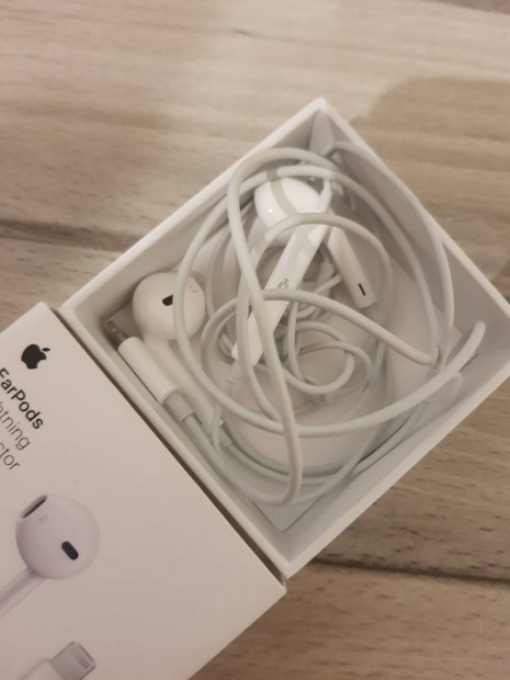 Elad Earpods Lightning Connector flhallgat