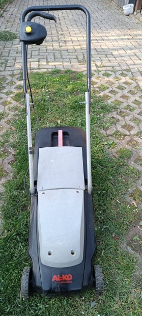 Elad� Egerben egy Al ko f�ny�r�