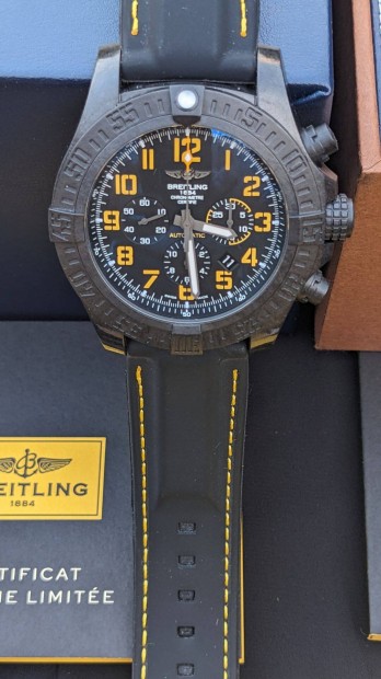 Eladó Egy Full SET Breitling Avenger Hurricane 50mm