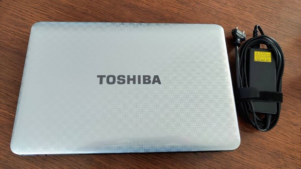 Elad Elad TOSHIBA Satellite L750D-12K Silver PSK36E-00M00Ghu laptop