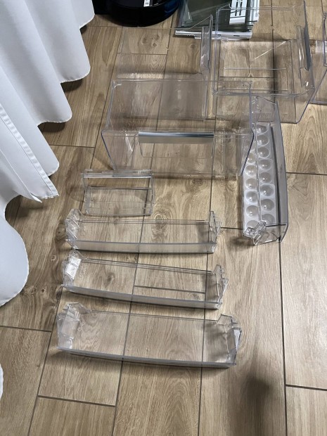 Eladó Electrolux hűtő-fagyasztó kiegészítők