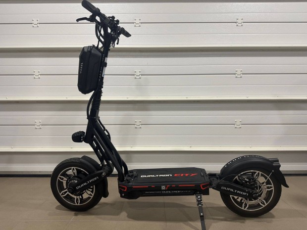 Elad� Elektromos Roller Dualtron City