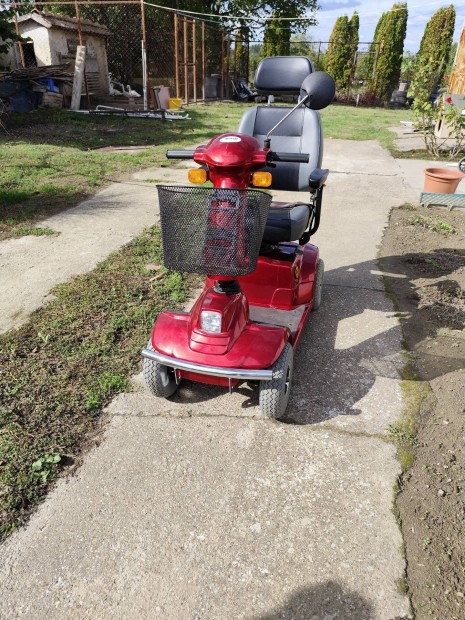 Elad Elektromos moped