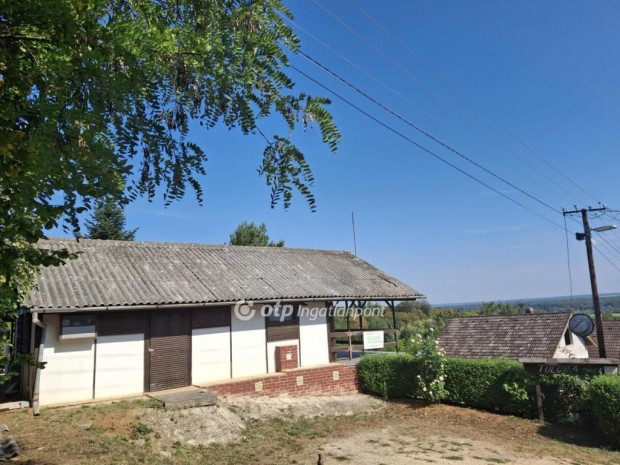 Elad� �tterem, Lenti