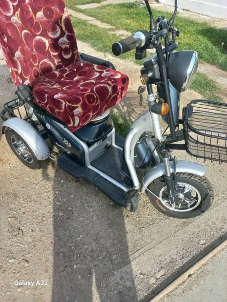 Elad FM-30 elektromos tricikli!