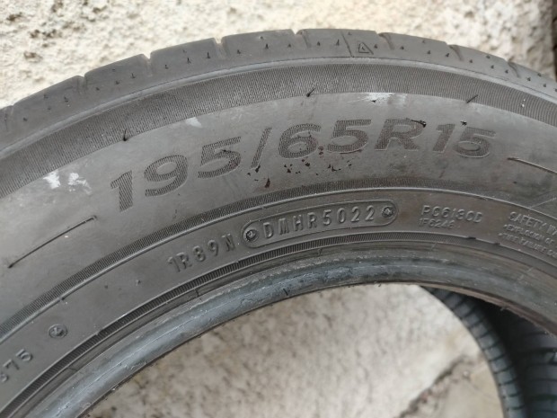 Elad� Falken ny�ri gumi. 