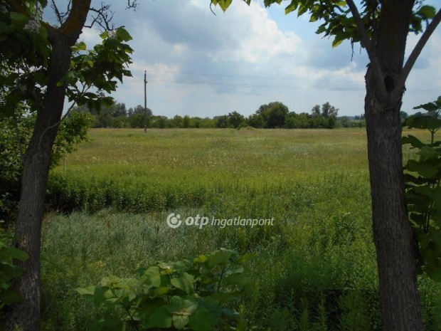 Elad Fejlesztsi terlet, Balatonkeresztr