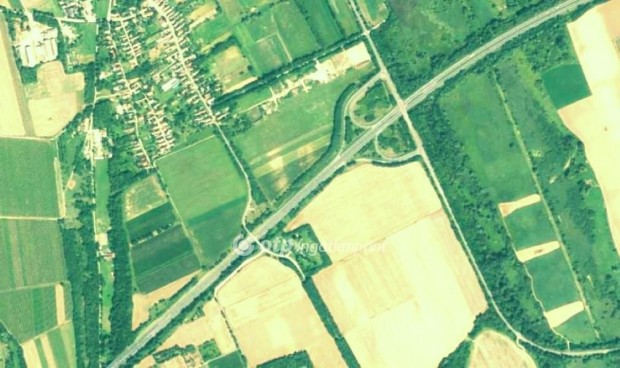 Elad� Fejleszt�si ter�let, Balaton�sz�d