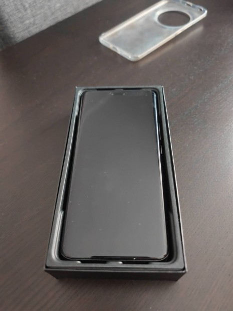Elad Fekete Honor Magic6 Pro telefon, Magic 6 pro