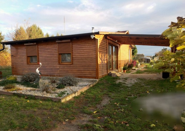 Elad� Fert�homoki H�z