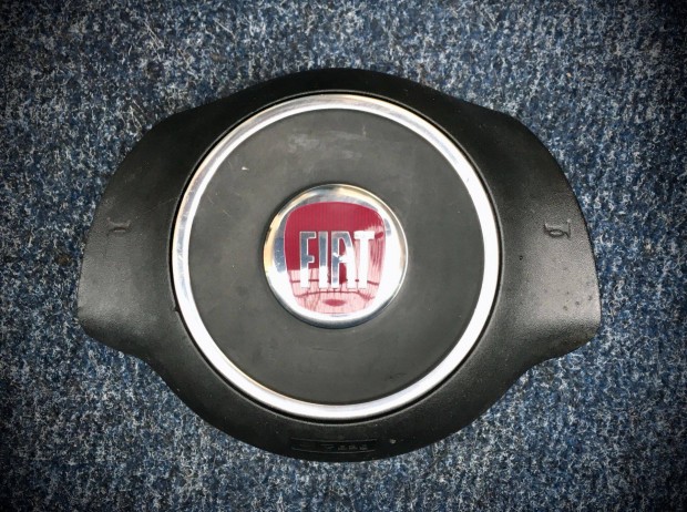 Eladó Fiat 500 hibátlan fehér és fekete kormány 32000ft.Bp/posta