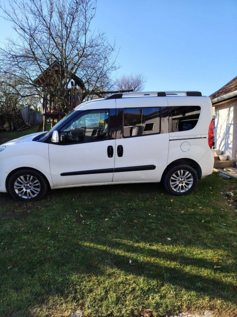 Elad Fiat Doblo 2.0 dzel 5 szemlyes