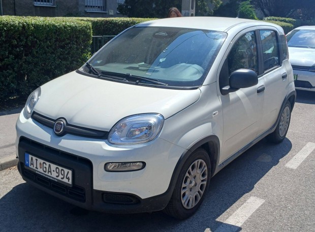 Eladó Fiat Panda 1.0 Hybrid Szalonszerű állapotban, teljes fe