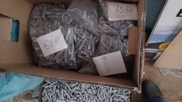 Elad Fischer dbel 10x50mm-es! 2 nagy doboz, tbb mint 10.000 db