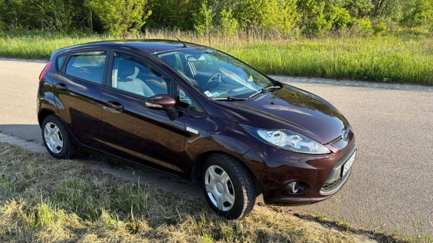 Eladó Ford Fiesta Ambiente kevés kilóméterrel