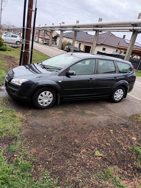 Elad Ford Focus Kombi