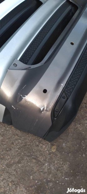 Eladó Ford Focus MK3 5 ajtós hátsó lökhárító enyhén húzással