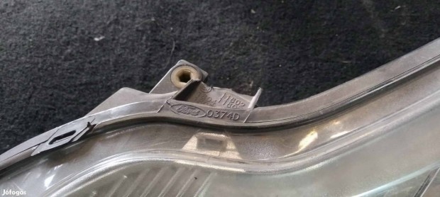 Eladó Ford Focus mk2 bal első fényszóró fül sérült