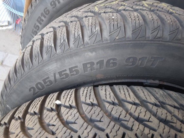 Elad Ford Focus-ra val tli gumi garnitura 16"-os aclfelniken