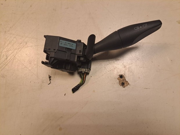 Elad Ford Mondeo Irnyjelz kapcsol kormny kapcsol 1S7T-13335-Ad