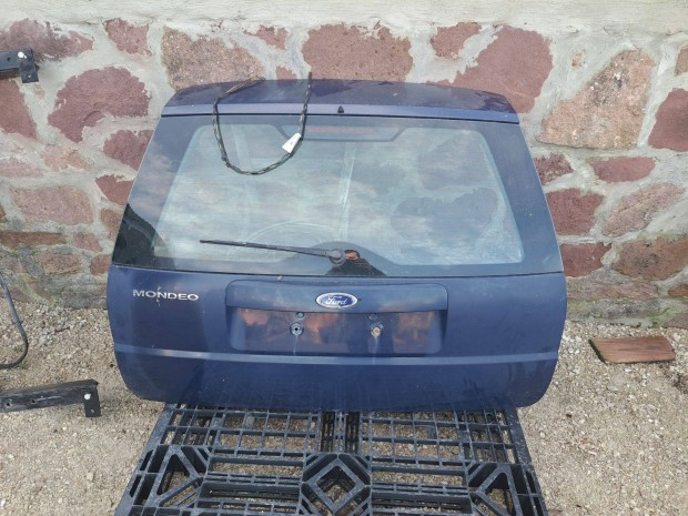 Eladó Ford Mondeo MK3 csomagtér ajtó / hátsó ajtó / csomagtérajtó
