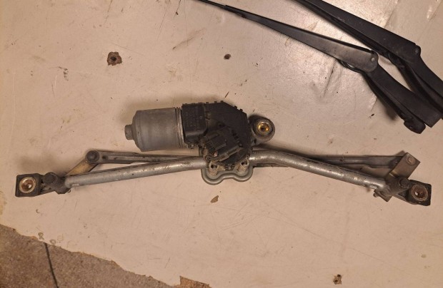 Eladó Ford Mondeo ablaktörlő motor és szerkezet Bosch 1S71 17508 AA 03