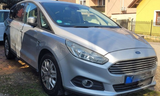 Elad� Ford Smax