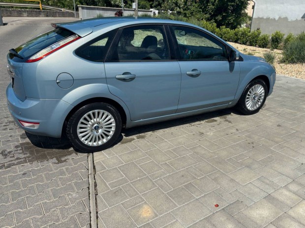 Elado Ford focus