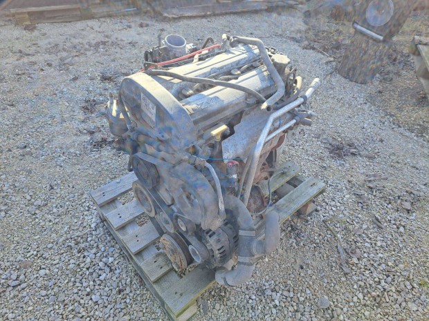 Elad Ford motor 1.6 L Zetec 16v 90Le 66Kw / motorblokk hengerfej -el