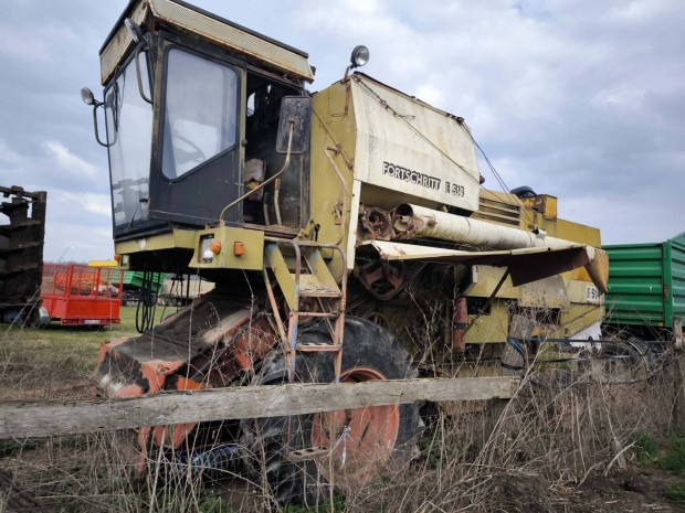 Elad� Fortscritt E 514 komb�jn alkatr�sznek.