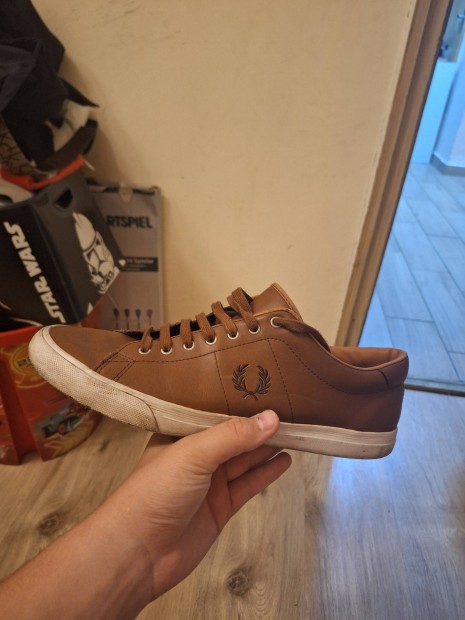 Elad Fred Perry frfi cip!