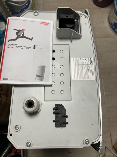 Eladó Fronius IG Plus 2,6kW napelemes inverter