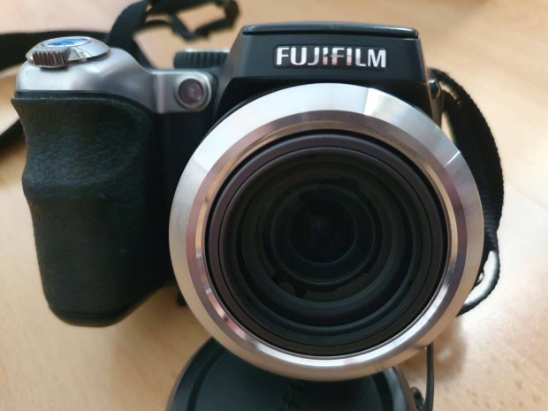 Elad Fujifilm S8000fd