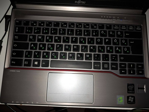 Elado Fujitsu Lifebook laptop 500Ssdvel C I5.s 8giga Ram.!!