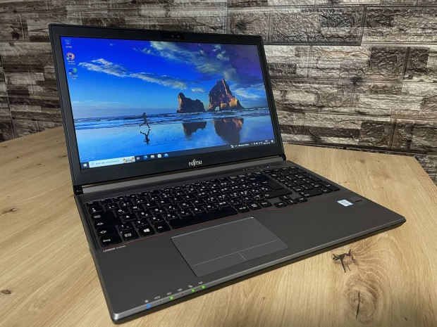 Elad Fujitsu i7 6gen Fullhd laptop (16GB DDR4, 480GB SSD)