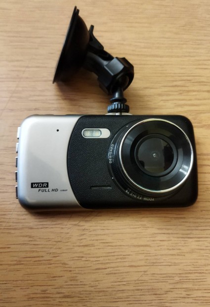 Eladó Fullhd autós menetrögzítő kamera, tolatókamerával