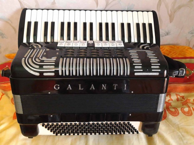 Elad Galanti harmonika