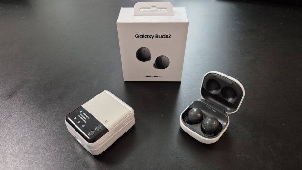 Eladó Galaxy Buds2 + Limitált Z Flip Tok, újszerű állapotban