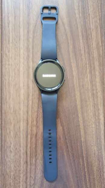 Elad Galaxy Watch 5 Pro esim okosra szp llapotban