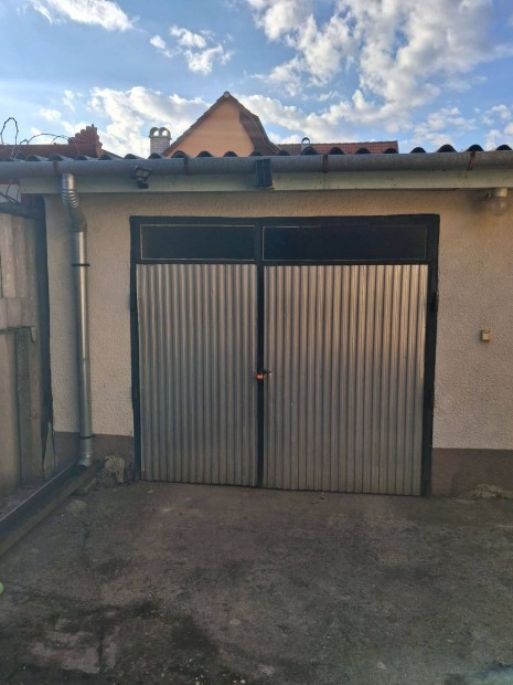 Elad� Gar�zs Kaposv�r