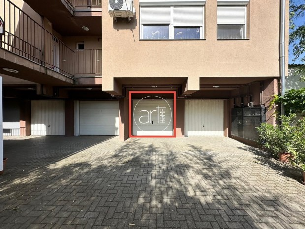 Elad� Gar�zs, Szeged 9.200.000 Ft