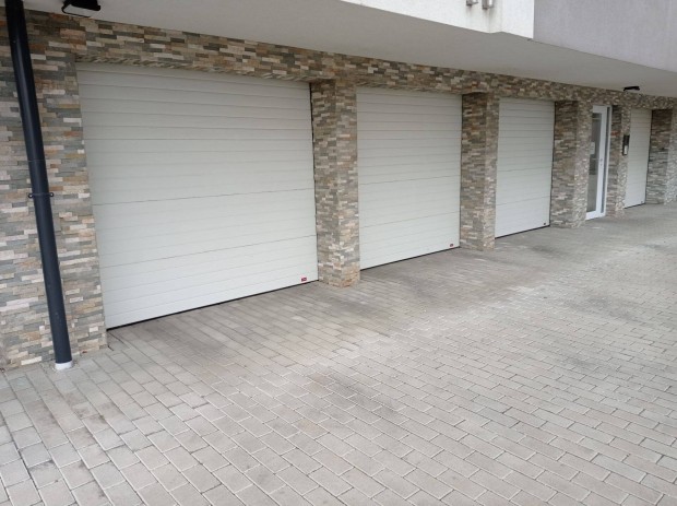 Eladó Garázs/ok Győr Kismegyer