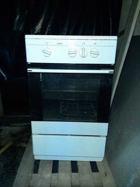 Elad� G�zt�zhely