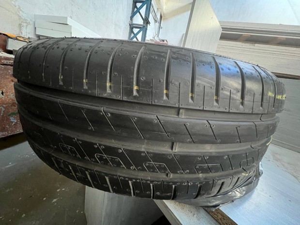 Eladó Goodyear Efficient Grip nyári gumi szett