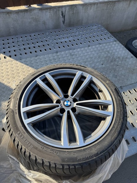 Eladó Gyári BMW G30 G11 19" 5x112 kétszéles szép állapotban.