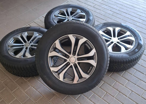 Eladó Gyári Mercedes GLC 5x112 17" alufelni szett téli gumikkal