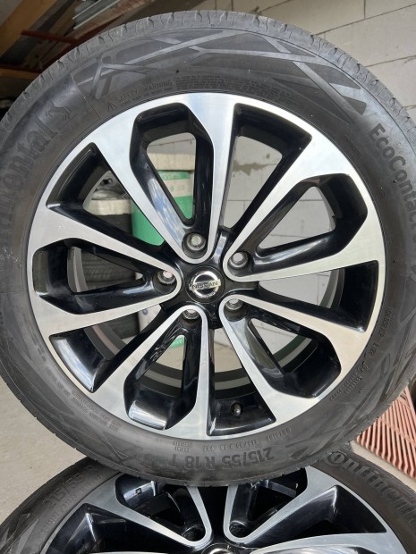 Elad Gyri Nissan Qashqai alufelni nyri gumikkal!