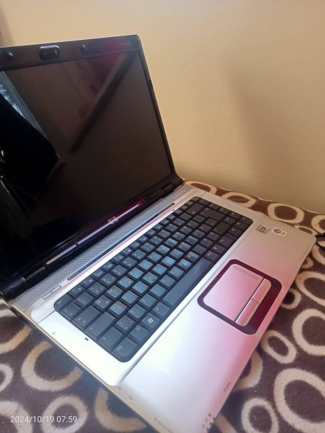 Elad HP Dv6000 laptop.