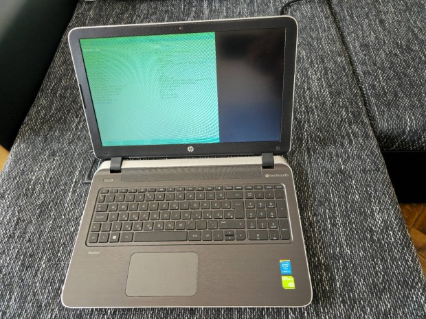 Elad HP i5-s , Nvidia vga-s laptop , lcd hibs.